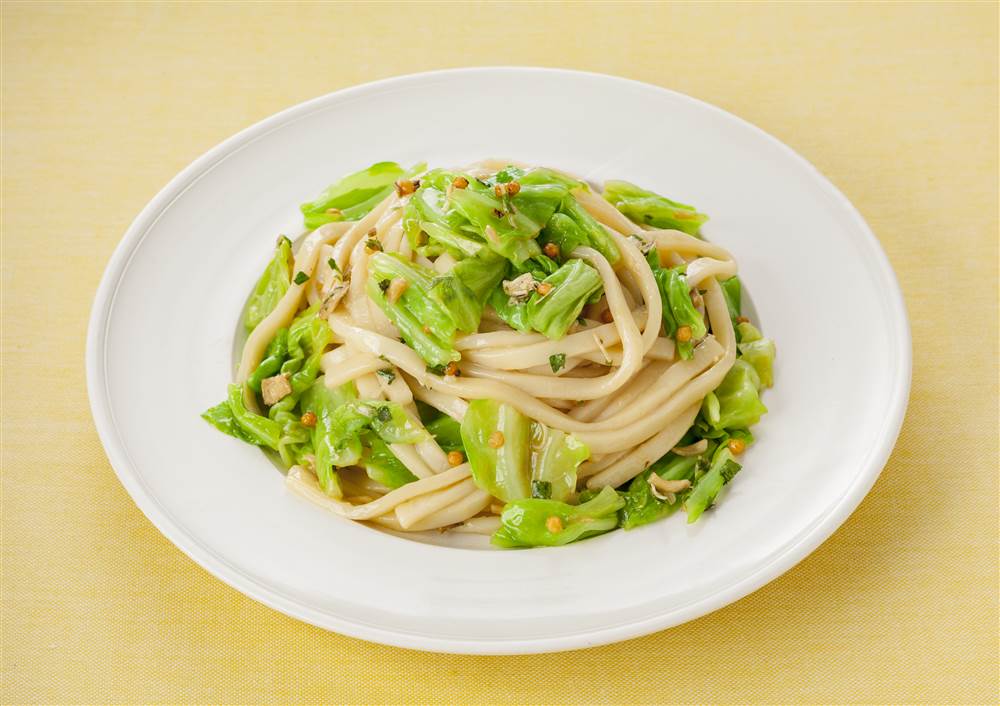 キャベツの香ばしバター醤油うどん