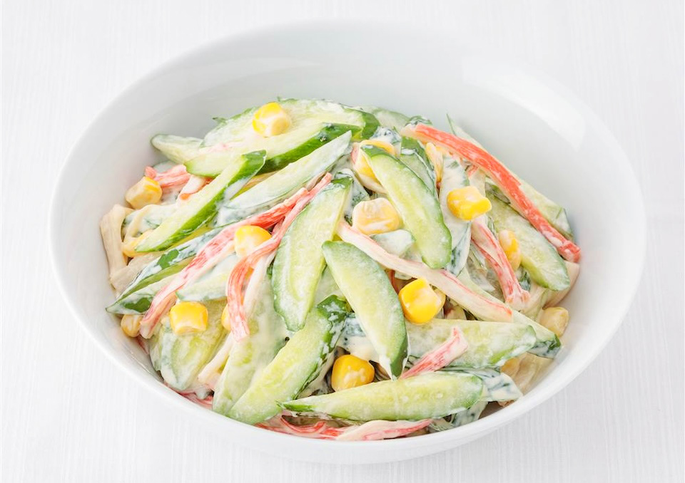 きゅうりとコーンとかにかまのデリサラダ