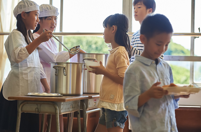 ランチルームの必要性｜現代にあった食育を考える給食