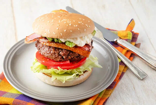 レモンタルタルアボカドBLTバーガー