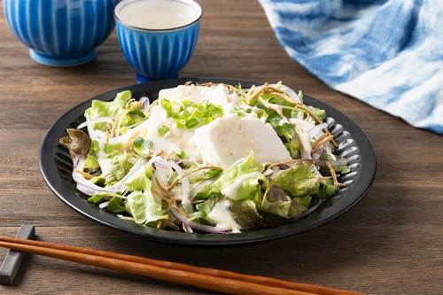 しょうが風味のくずし豆腐サラダ