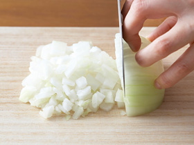 みじん切り 野菜の下ごしらえ 素材と料理の基本 とっておきレシピ キユーピー