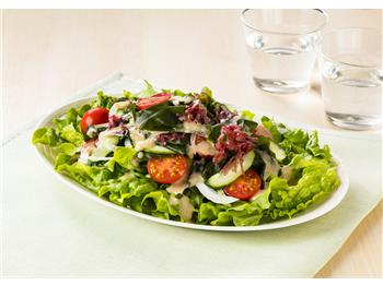 きゅうりと玉ねぎの海藻サラダ