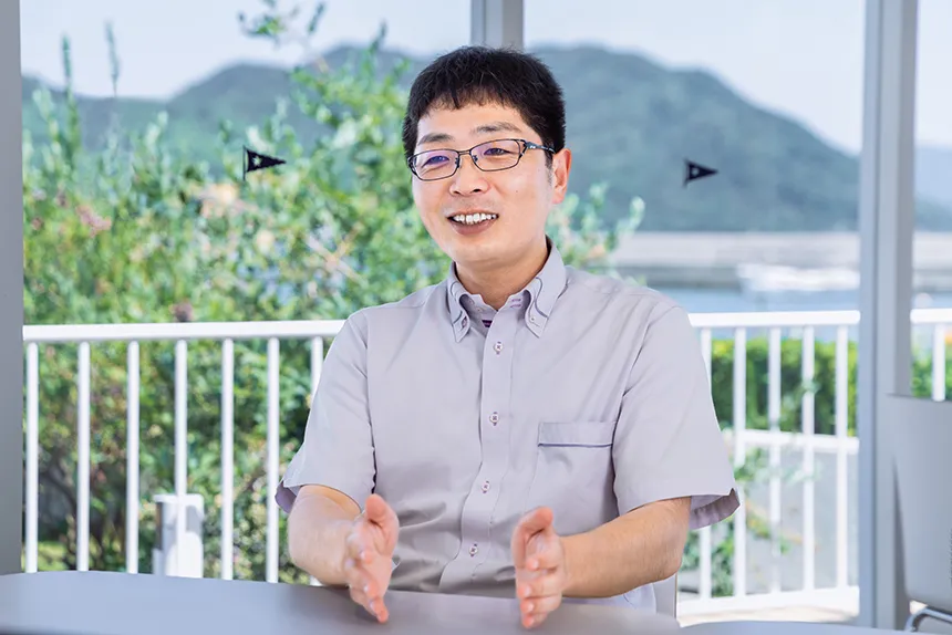 アヲハタ株式会社 果実原料本部　川﨑 浩平